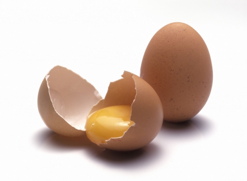 Целое и разбитое яйцо